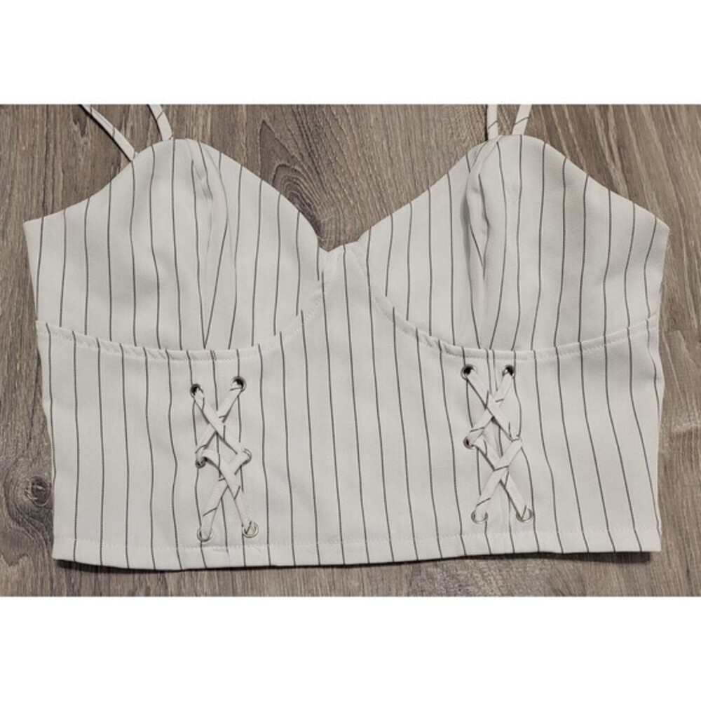 A Calin by Flying Tomatoes 100% Polyester Top Size Medium Pinstriped Zipper Back